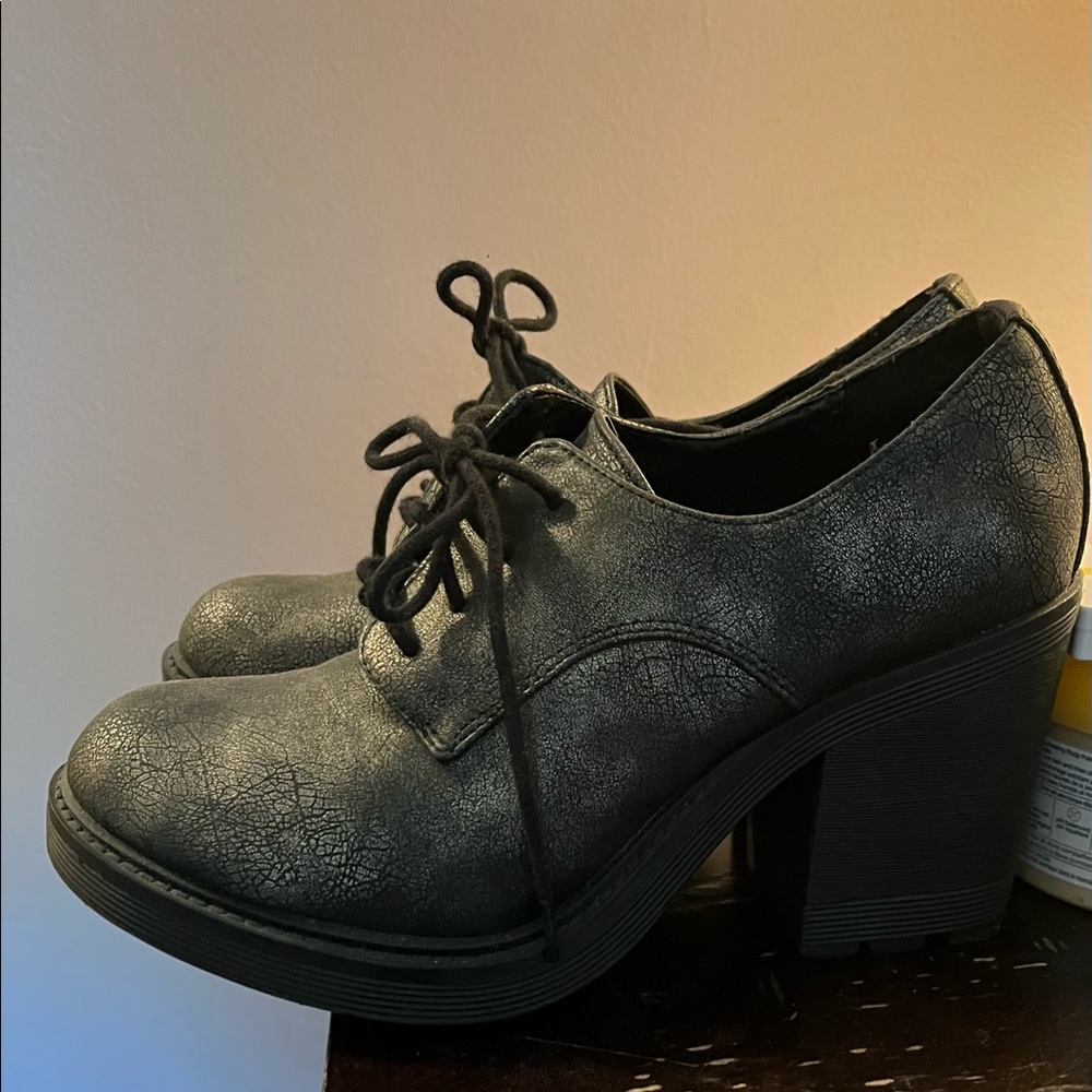 Vintage sofa brand shoes